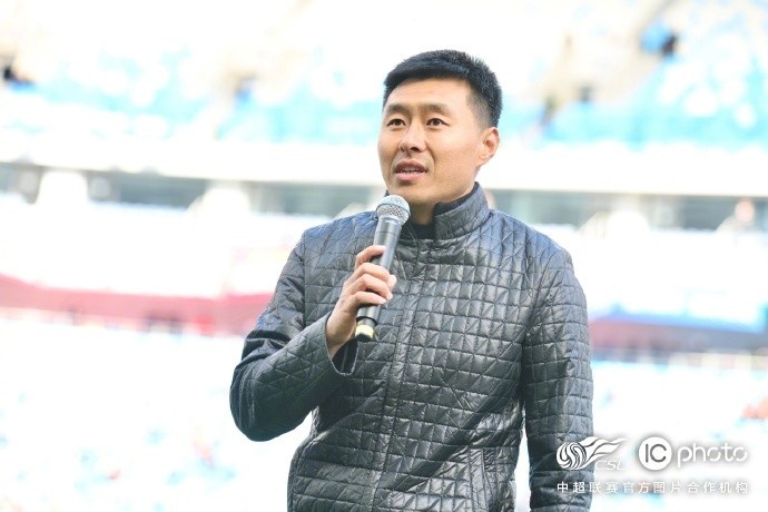 感謝姜寧和劉震理為中國足球、青島足球、青島海牛做出的貢獻(xiàn)