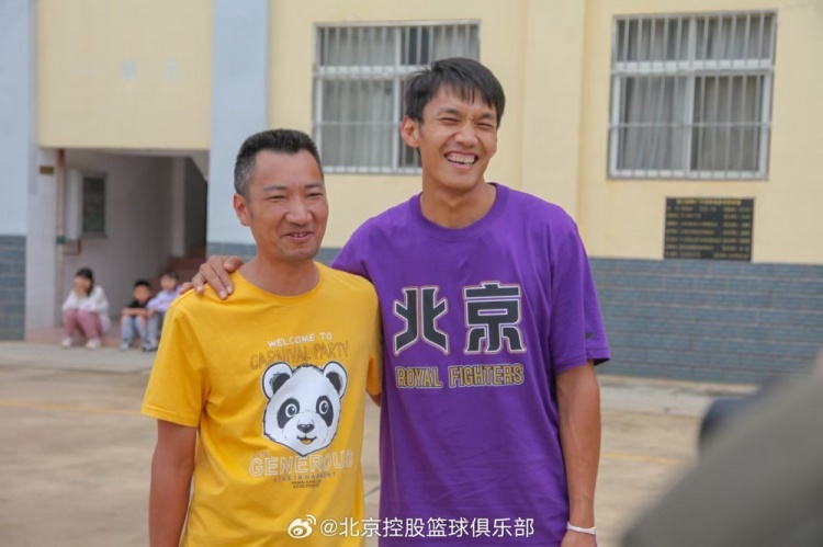 那一封信的故事還在延續(xù) 矣進(jìn)宏母校的師生們來到北京了！