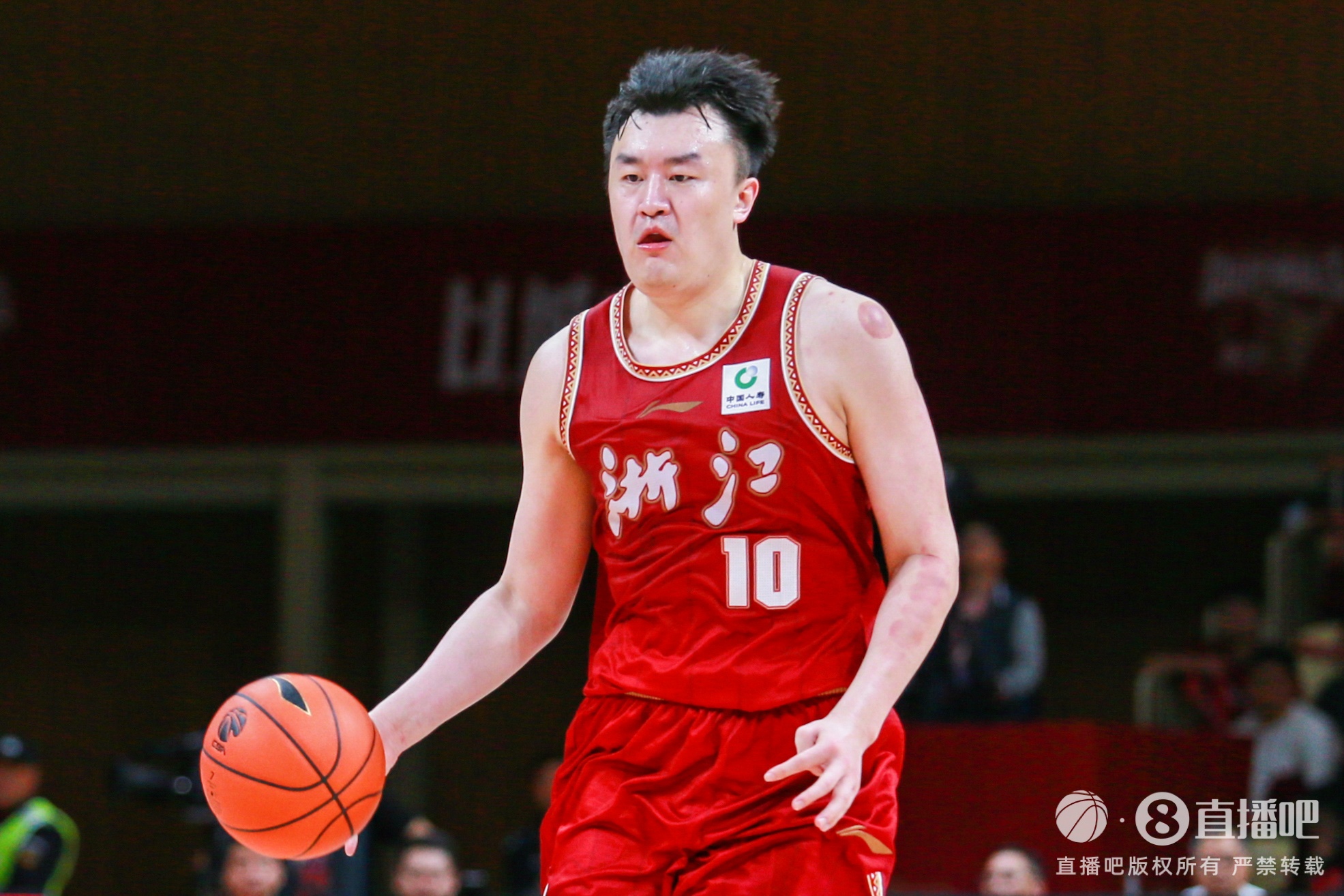狀態(tài)火熱！劉澤一半場(chǎng)7投5中貢獻(xiàn)11分9板0失誤 正負(fù)值+15